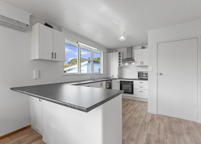  at 27 Parkland Crescent, Terrace End, Palmerston North