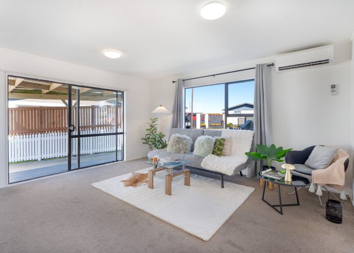  at 43A Sunhaven Drive, Newlands, Wellington, Wellington