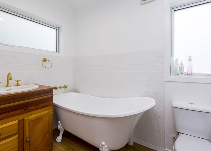  at 88 Avro Road, Blue Mountains, Upper Hutt