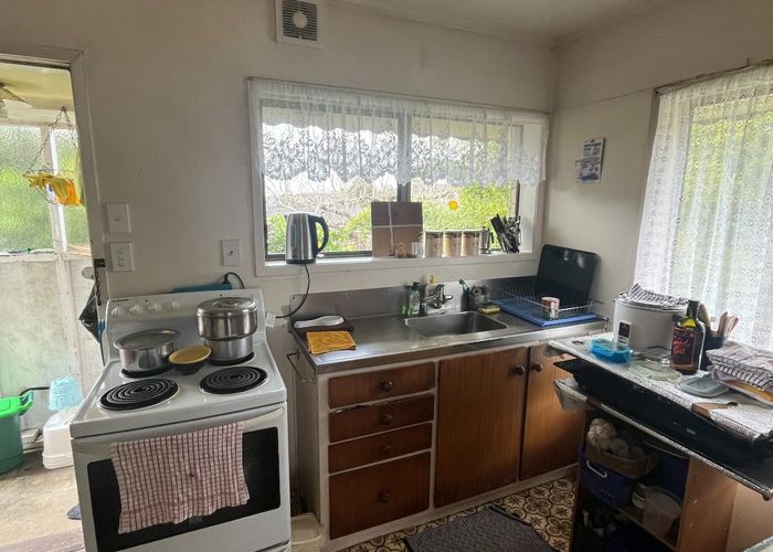  at 8A Glencourt Place, Glenfield, North Shore City, Auckland