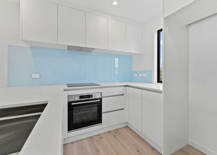  at 329B Rangatira Road, Beach Haven, North Shore City, Auckland