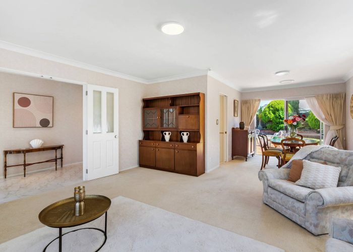  at 10 Yarlside Place, Northpark, Manukau City, Auckland