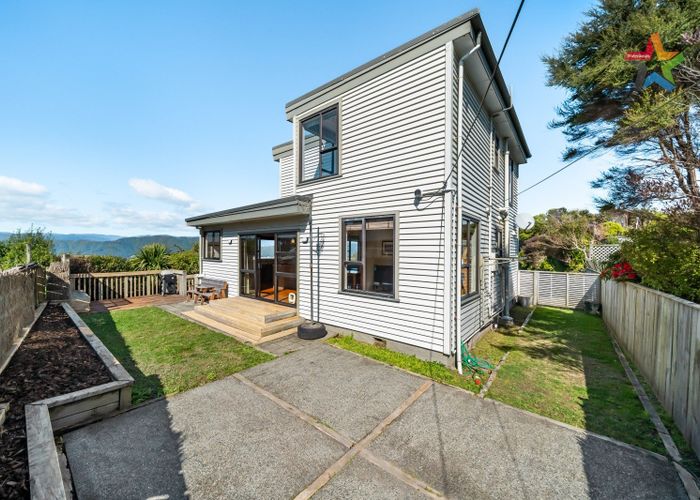  at 4 Akatea Road, Korokoro, Lower Hutt