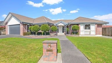  at 32 Matterhorn Crescent, Northpark, Auckland