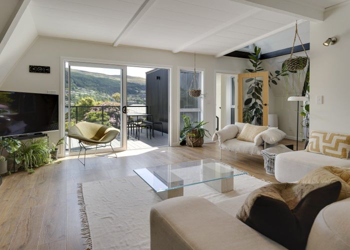  at 696 Peninsula Road, Kelvin Heights, Queenstown