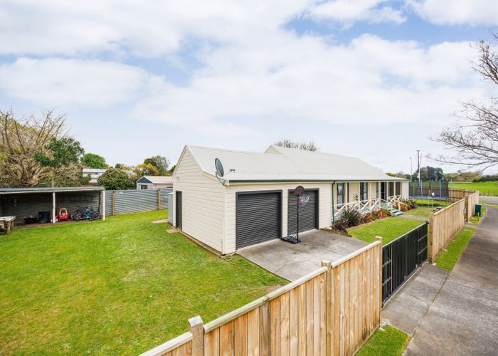  at 2 Escort Grove, Awapuni, Palmerston North, Manawatu / Whanganui