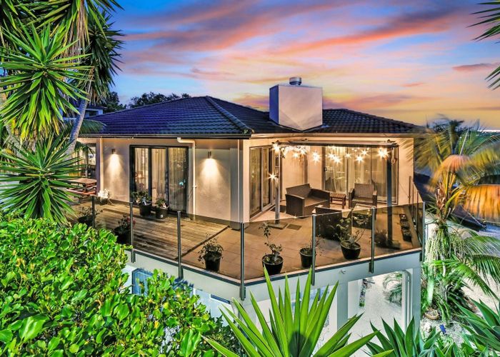  at 62  Gracechurch Drive, Flat Bush, Manukau City, Auckland