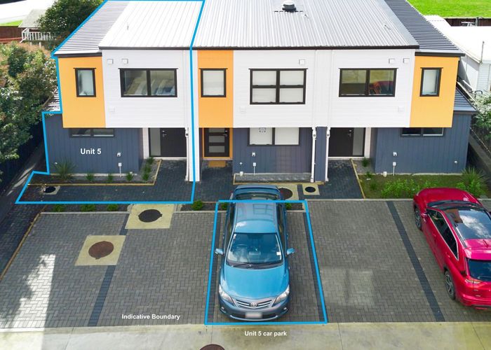  at 5/30 Woodford Avenue, Henderson, Auckland