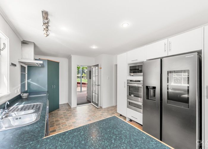  at 14 Chichester Drive, Pinehaven, Upper Hutt