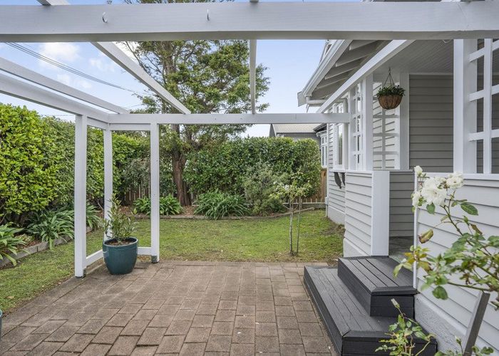  at 40 Tennyson Street, Petone, Lower Hutt