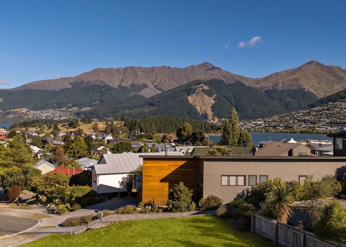  at 10 Cypress Court, Kelvin Heights, Queenstown-Lakes, Otago
