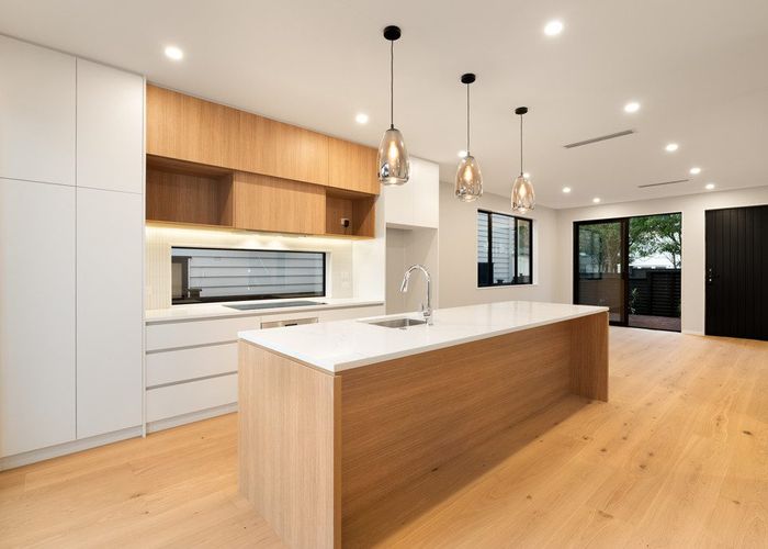  at 8B Catalina Crescent, Forrest Hill, North Shore City, Auckland