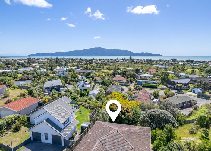  at 1 Frimley Terrace, Waikanae Beach, Waikanae