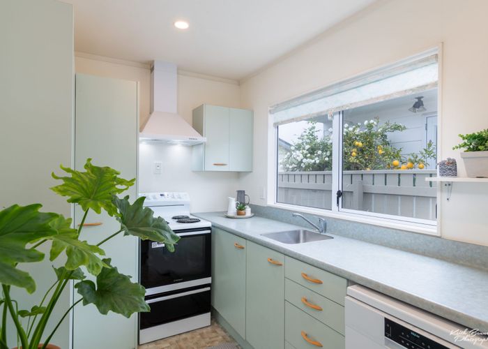  at 2/61 Main Road, Titahi Bay, Porirua