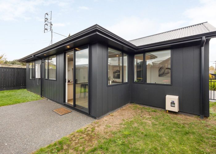  at 2/9 Kingsley Street, St Andrews, Hamilton