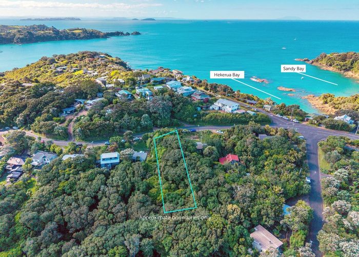  at 54 Goodwin Avenue, Little Oneroa, Waiheke Island, Auckland