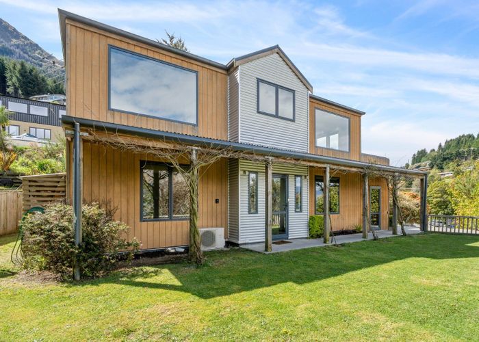  at 33 Arawata Terrace, Fernhill, Queenstown