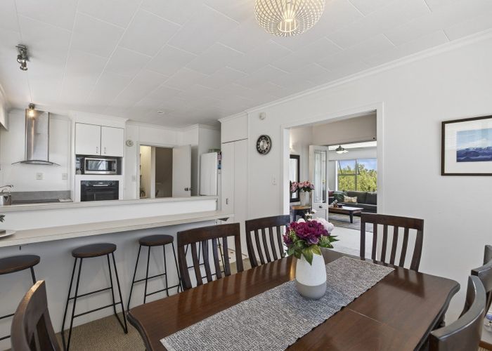  at 11A Longview Drive, Merrilands, New Plymouth, Taranaki