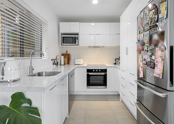  at 2/7 Mona Avenue, Mangere Bridge, Auckland