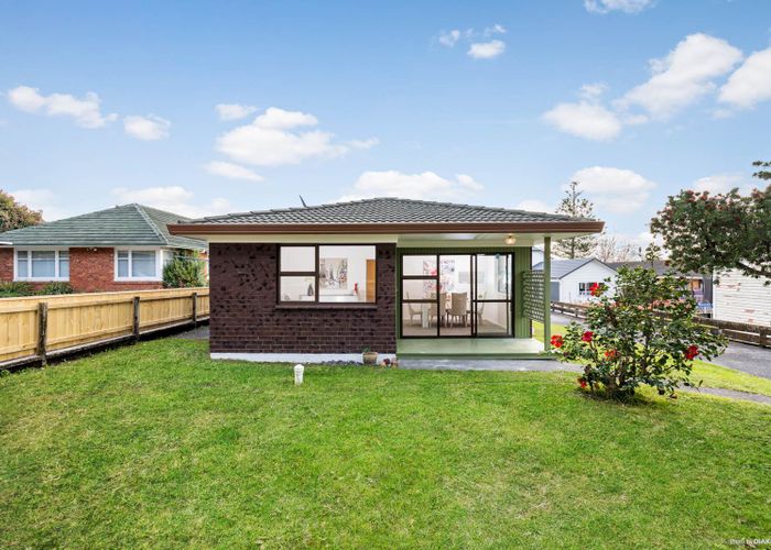  at 1/437 Blockhouse Bay Road, Blockhouse Bay, Auckland