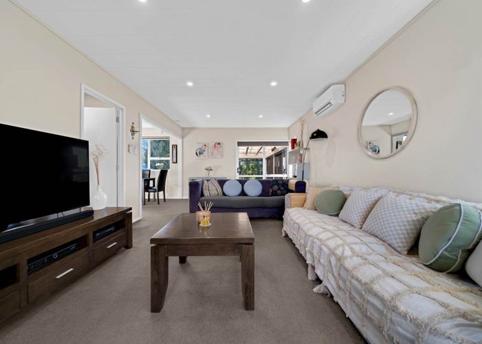  at 33 Marvon Downs Avenue, Pakuranga Heights, Manukau City, Auckland