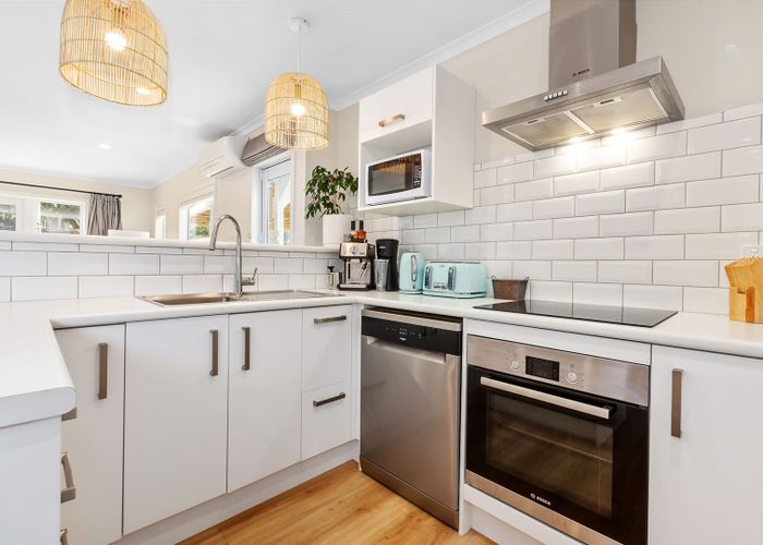  at 1/1 Murphy Place, Titahi Bay, Porirua