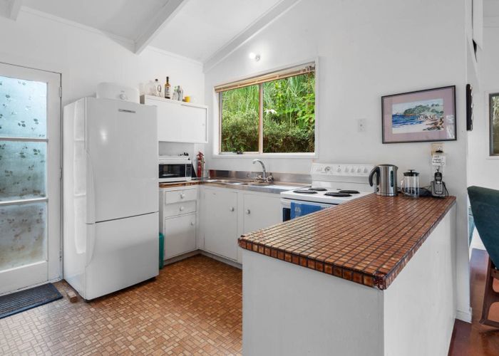  at 8 Barron Lane, Whananaki, Whangarei, Northland