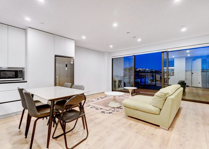 at 305/3 Kaipiho Lane, Albany, North Shore City, Auckland