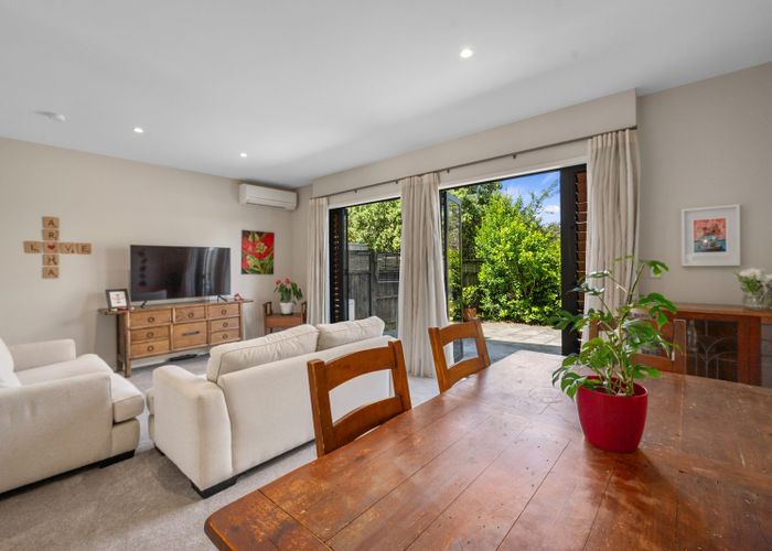  at 21/11 The Avenue, Albany, Auckland