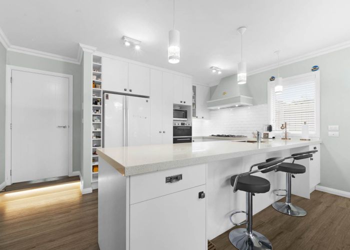  at 220 Hill Road, The Gardens, Manukau City, Auckland