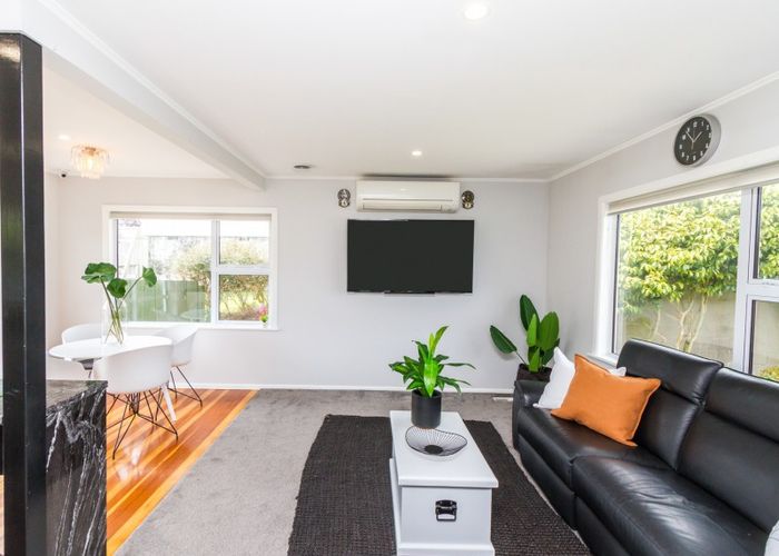  at 71 Bell Street, Tawa, Wellington