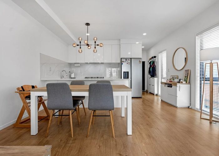  at 5B Frontier Lane, Flat Bush, Auckland