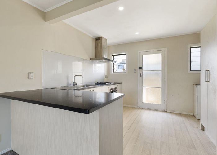  at 4/8 Maunu Road, Papatoetoe, Manukau City, Auckland