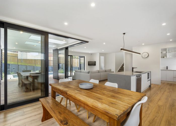  at 9 McBreen Avenue, Northcote, Auckland