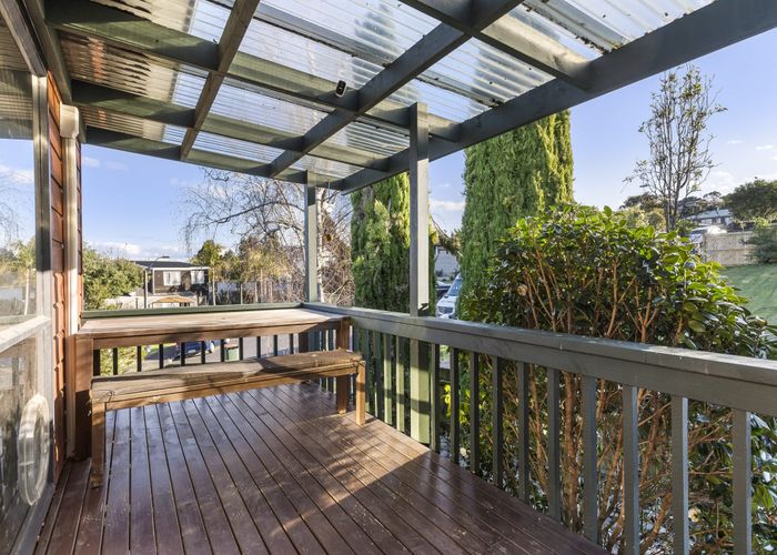  at 1/6 Antrim Grove, Bayview, Auckland