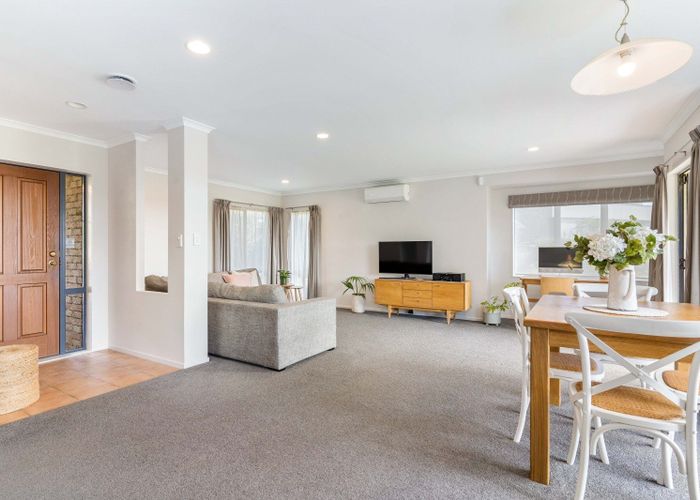  at 11 Peregrine Place, Welcome Bay, Tauranga