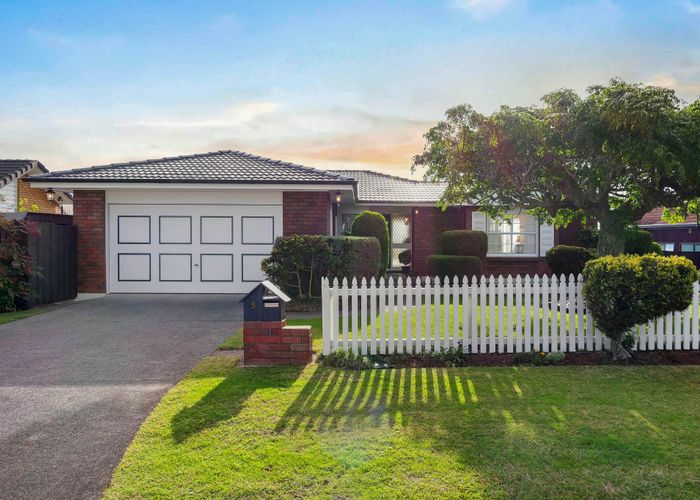  at 5 Essington Place, Half Moon Bay, Manukau City, Auckland