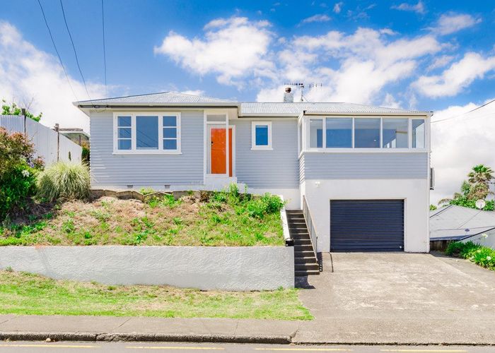  at 12 Gray Avenue, Paraparaumu Beach, Paraparaumu