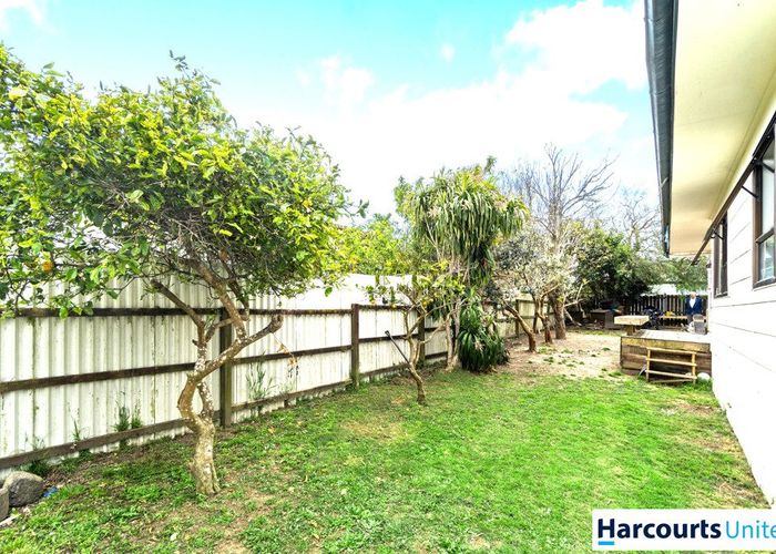  at 1/20 Burundi Avenue, Clendon Park, Manukau City, Auckland