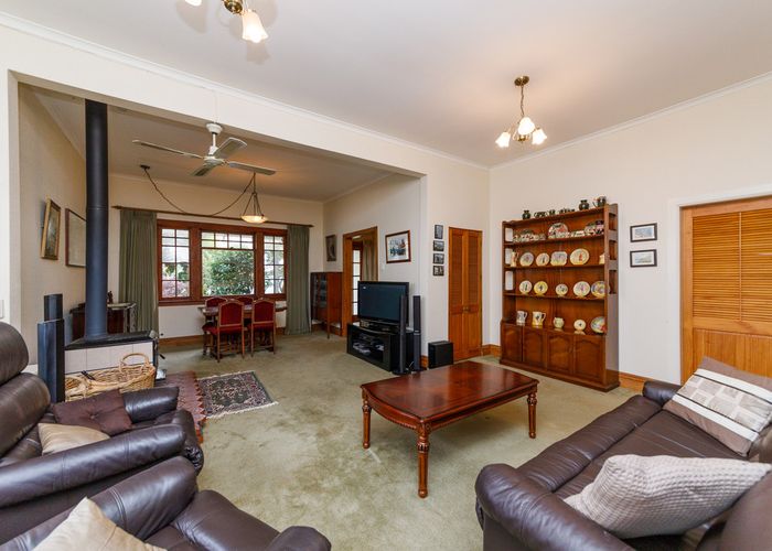 Free property data for 85 Victoria Avenue, Palmerston North homes.co.nz