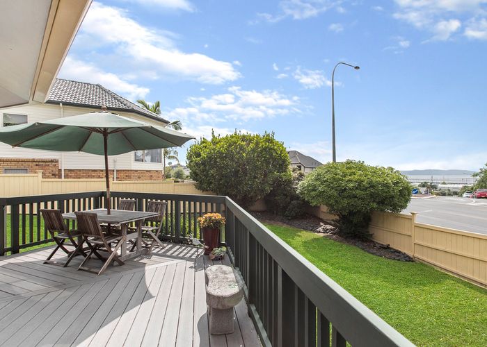  at 165 Wiseley Road, West Harbour, Auckland