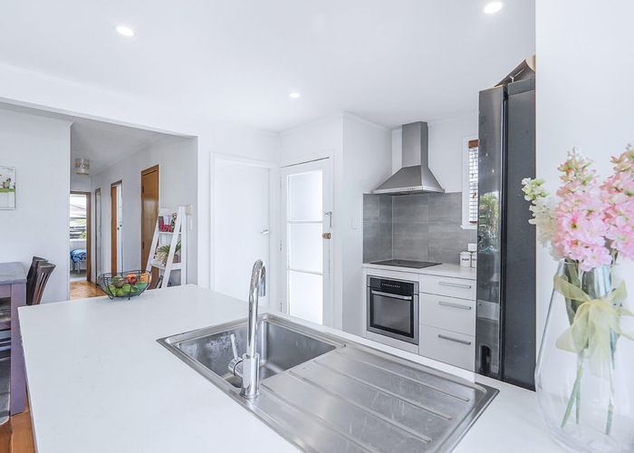  at 9 Katherine Place, Melville, Hamilton, Waikato