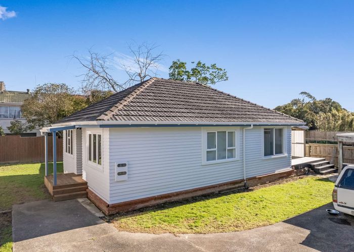  at 1/110 Lynwood Road, New Lynn, Waitakere City, Auckland