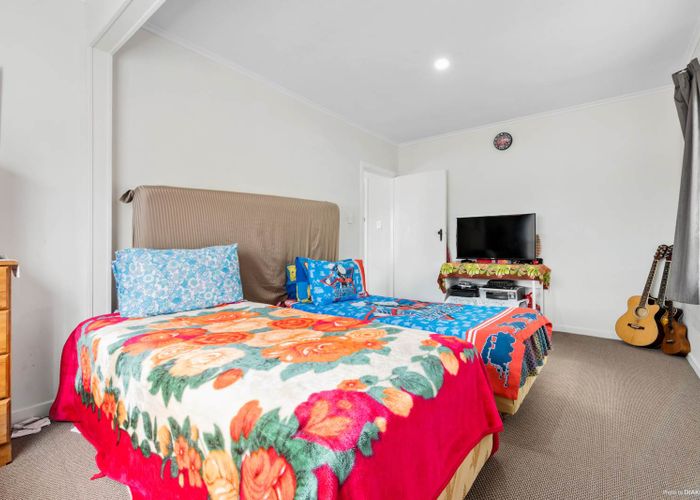  at 25 Dawson Road, Otara, Auckland