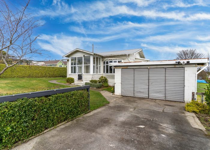  at 32 Poole Street, Kaitangata