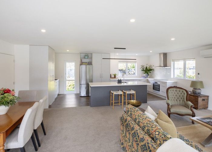  at 90 Winchester Street, Merivale, Christchurch City, Canterbury