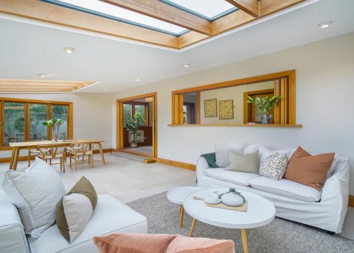  at 4 Cliff Street, Moncks Bay, Christchurch
