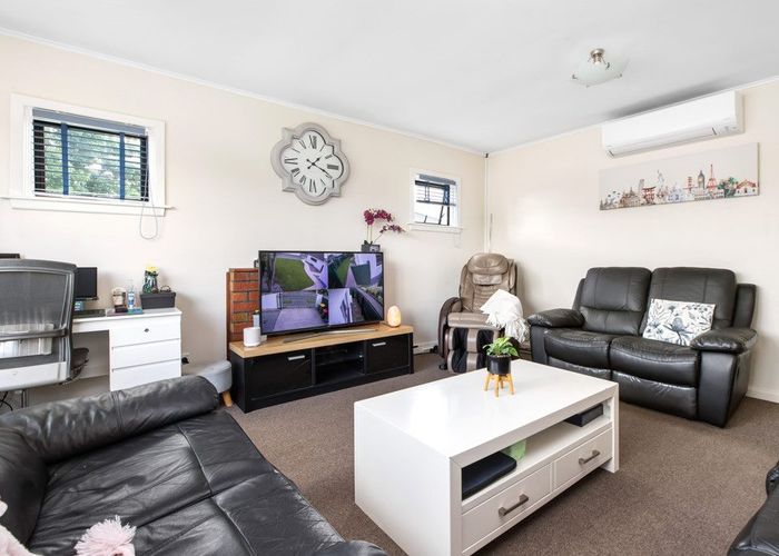  at 1/40 Grimseys Road, Redwood, Christchurch