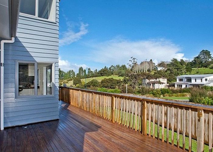  at 18 Bintulu Place, Albany, North Shore City, Auckland