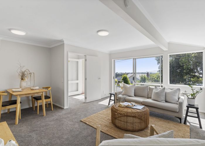  at 4 Woodside Avenue, Northcote, Auckland